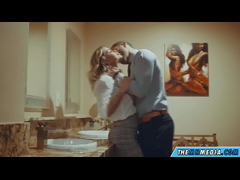 ❤️ Büyük memeli bir sarışın seni umumi tuvalette baştan çıkardığında Seks videosu bize %tr.tube-sexer.ru ️❤